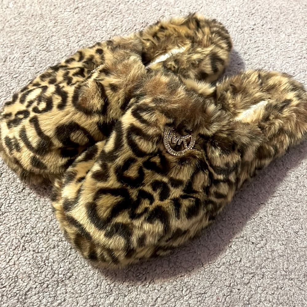 Michael Kors slippers